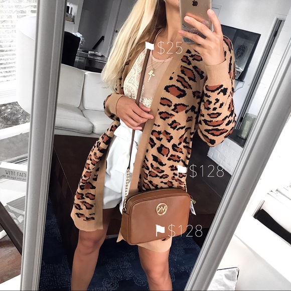 🆕 MICHAEL KORS FULTON CROOSBODY in FAWN! - Picture 13 of 13